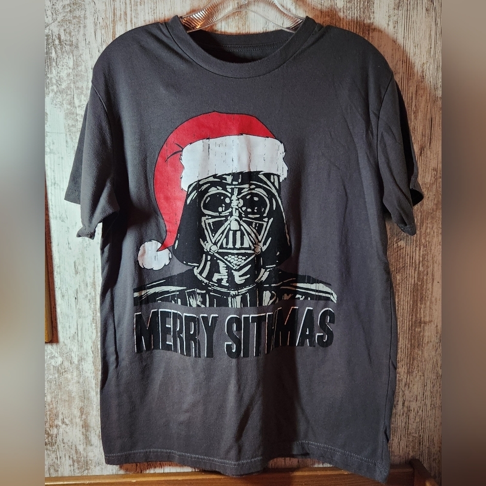 MAD Engine Black Darth Vader "Merry Sithmas" T‑Shirt with Red & White Hat